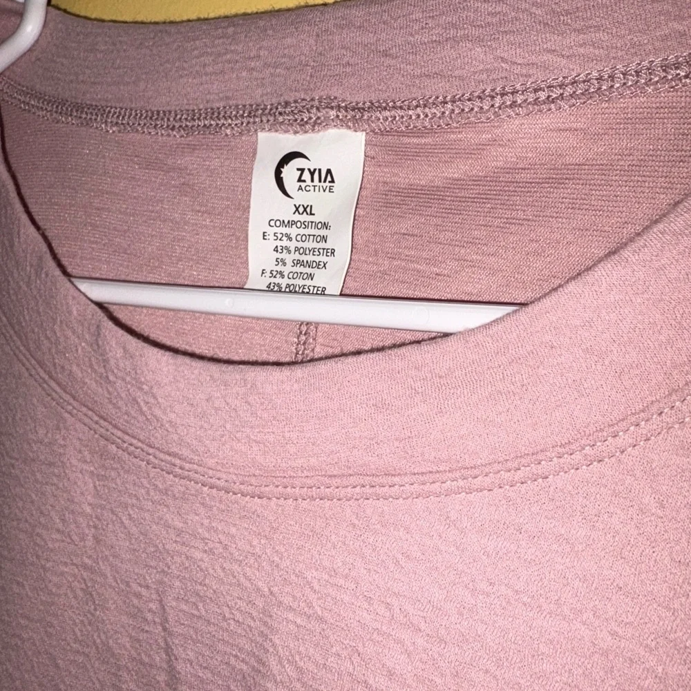 ZYIA Dusty Pink Sweatshirt - Picture 2 of 4